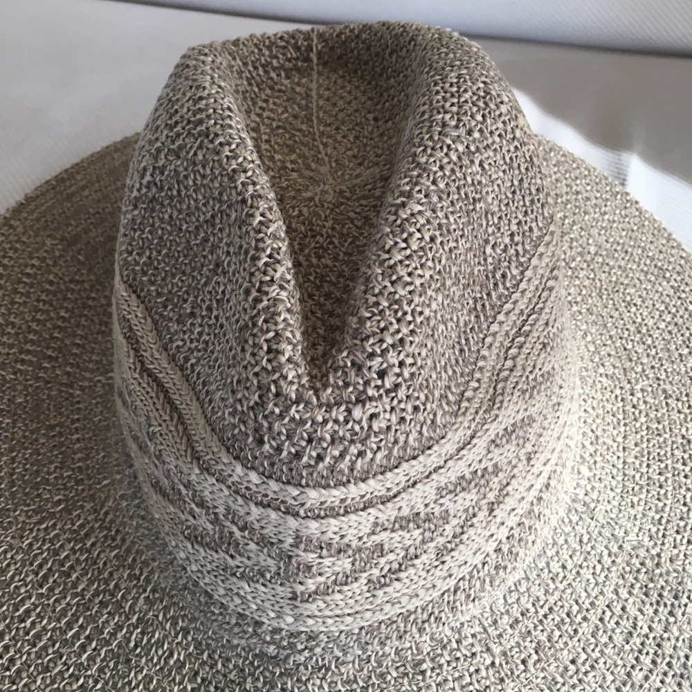 D & Y mens hat - tan